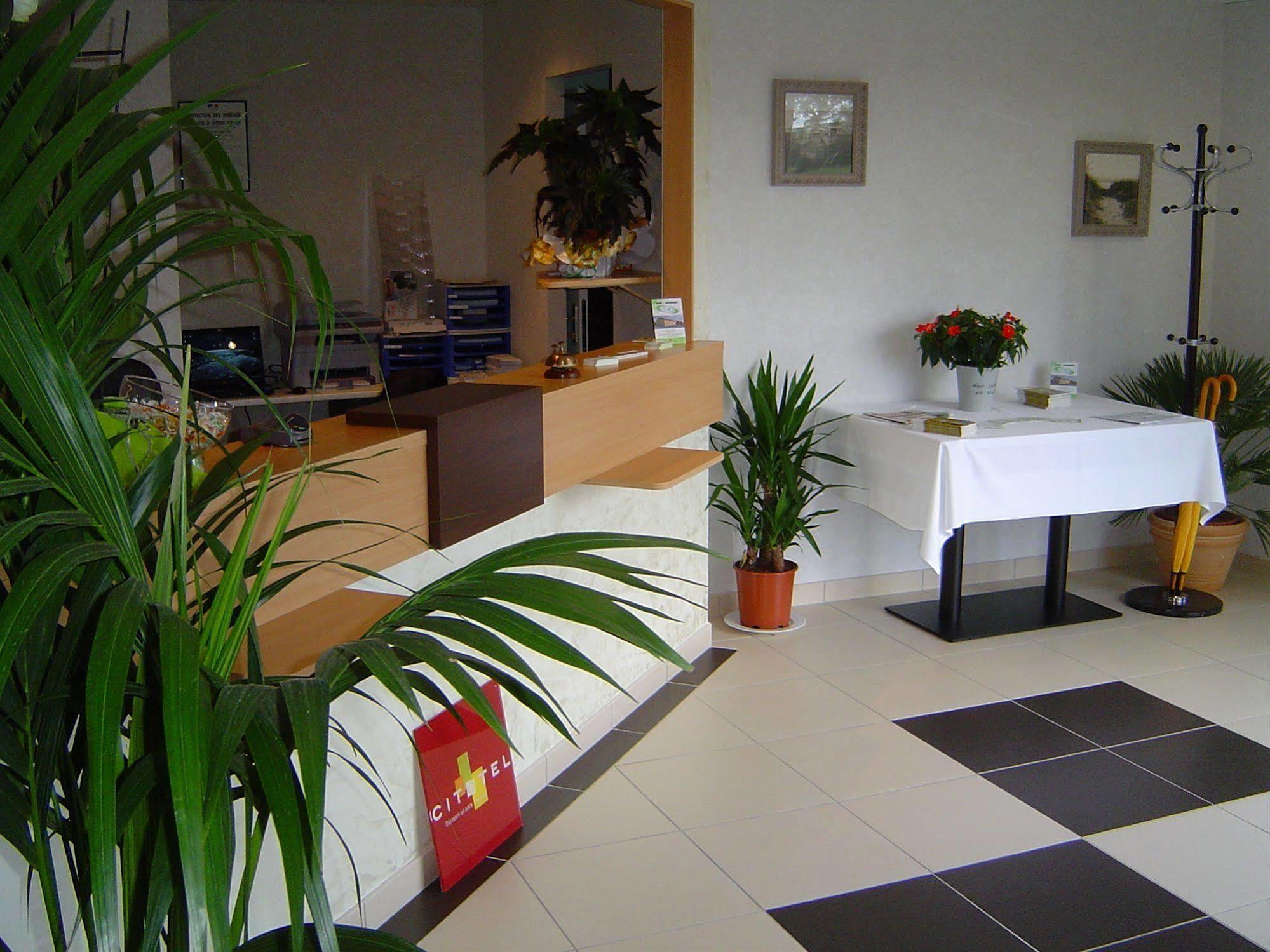 Hotel Azur Saint Junien Cit'Hotel Exterior photo